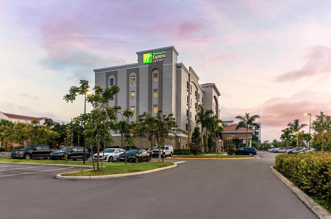Holiday Inn Express & Suites - Miramar By Ihg Exterior photo